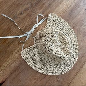 Straw floppy hat